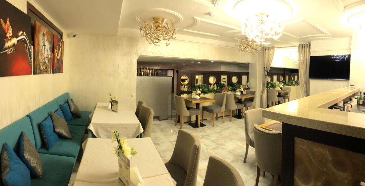 Grace Point Hotel Астана Стая снимка